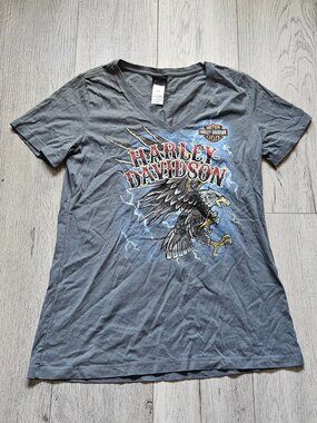 Harley Davidson Womens Medium V Neck Shirt Eagle Lightning Chattanooga TN Grey M